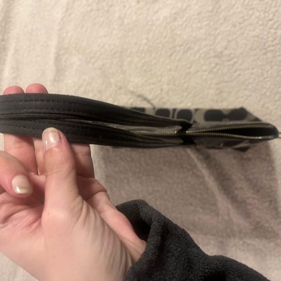 SOLD❤️ COACH Laura Signature Logo Zip Tote Bag Patent Leather w/ Charm Black - Picture 9 of 13